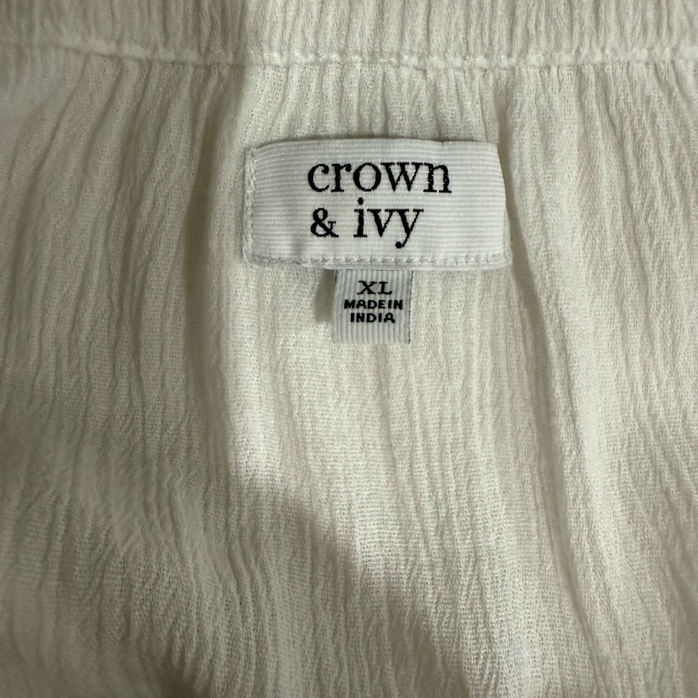 Crown & Ivy White Bell Sleeve Tunic With Tassels Size XL - Picture 5 of 6